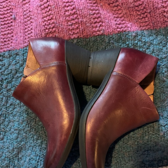 Boots/shoes - Picture 3 of 6